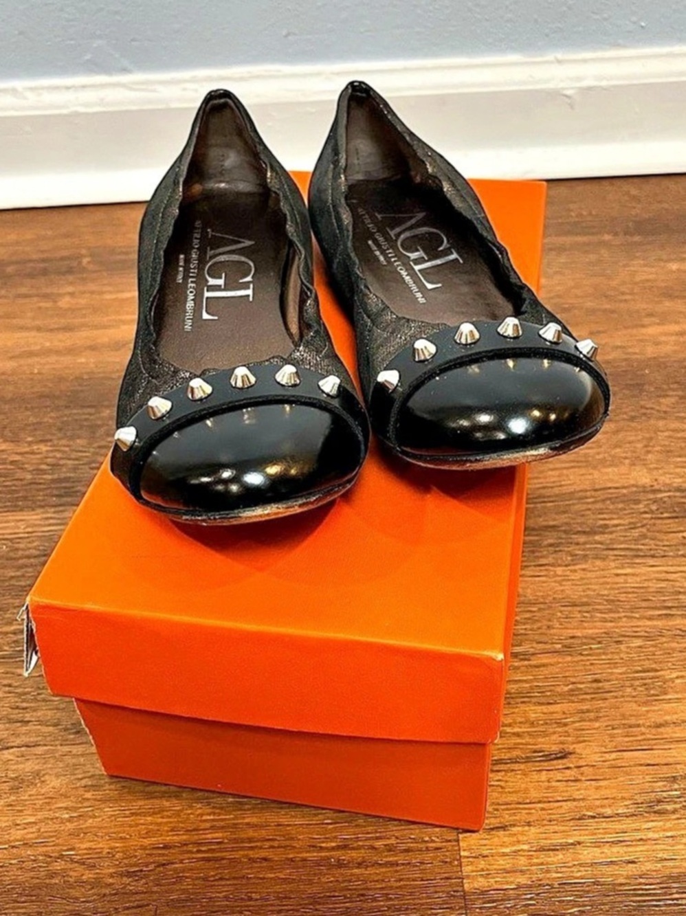 AGL Studded Cap Toe Ballet Leather Flats in Black Size US 7.5